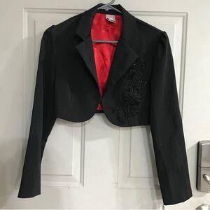 Elegant Black Cropped Jacket with Red Lining